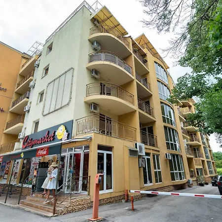 Apartment Spacious In Golden Sands Varna